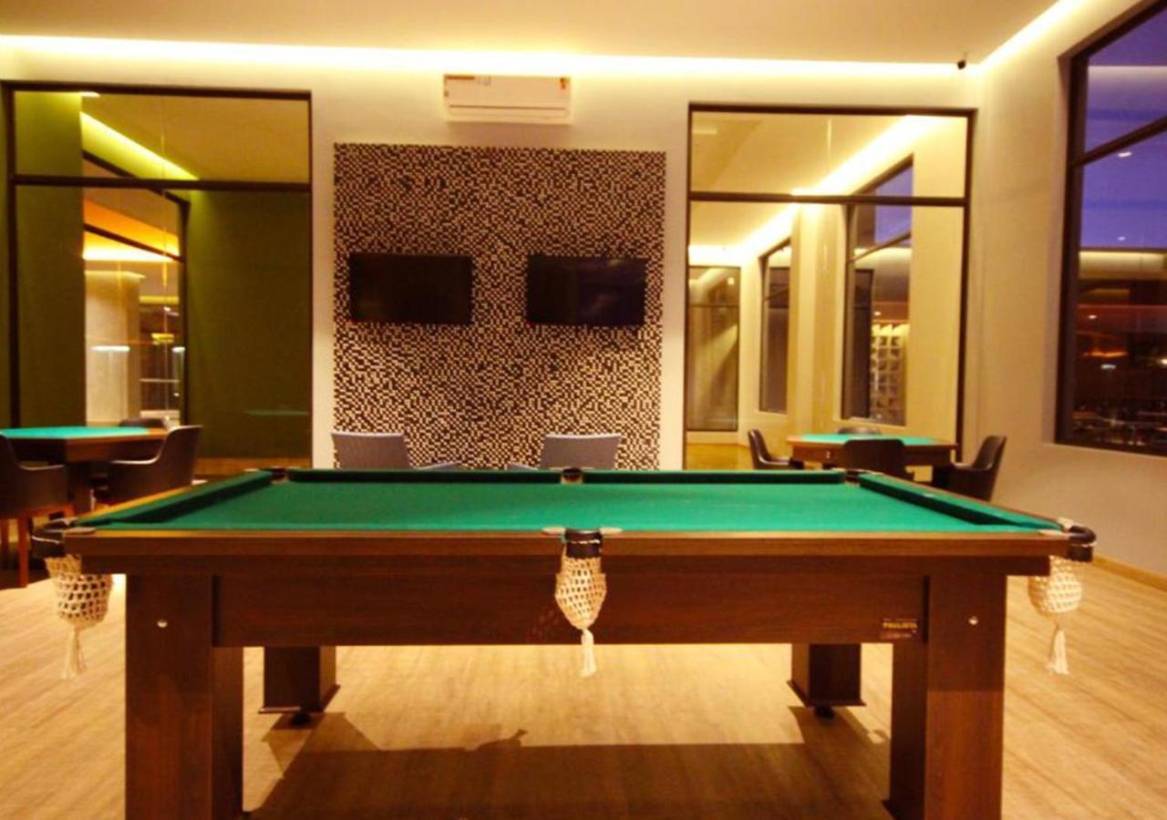 Hot Beach Resort Olimpia Exterior photo A pool table
